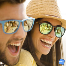 Cargar imagen en el visor de la galería, Gamuza Toallita Anti-Vaho - Todo Tipo de Gafas (Graduadas o de Sol), Cascos, Lentes | Duración 12 Horas - Reutilizable - 300 Usos

